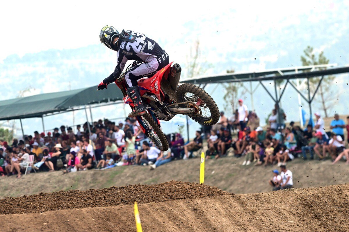 Tripletta Pirelli nel Mondiale Motocross 2022